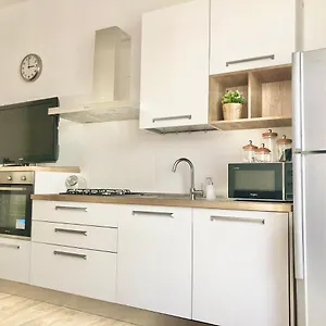 https://bellini-lorenz-apartment.in-sardinia.net